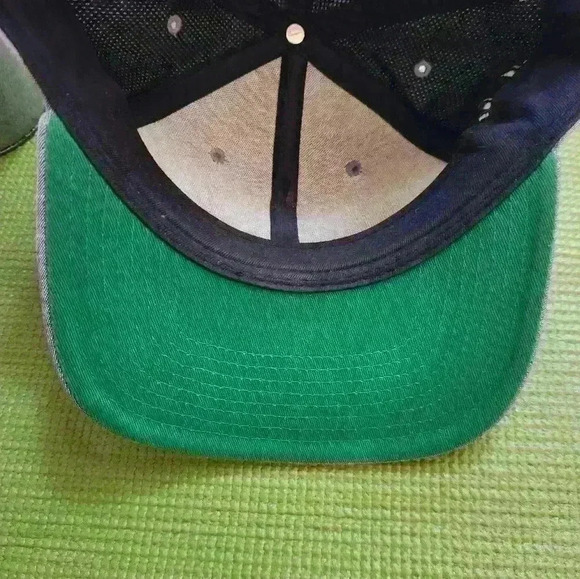 Nike New York Yankee snap back baseball hat cap. Gently used - Picture 9 of 9